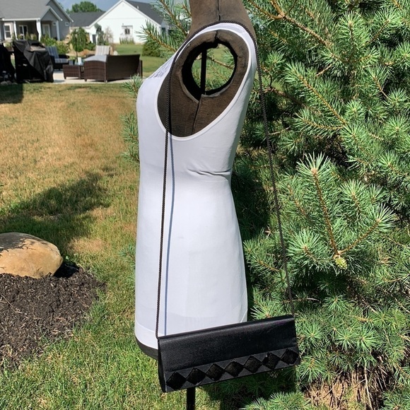 Formal wear clutch for homecoming - Picture 4 of 12